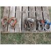 Image 2 : 2 LARGE HOOKS, 3 SHACKLES, ASSORTED HOOKS