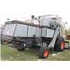 Image 3 : GLEANER L2 C/W MELROE 378 PICK UP