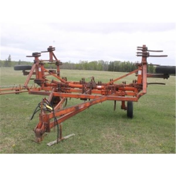 CASE APPROX. 22' DEEP TILLAGE