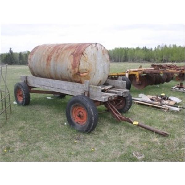 STEEL FRAME WAGON C/W 1000 GALLON TANK