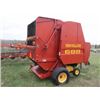Image 3 : NEW HOLLAND 688 ROUND BALER
