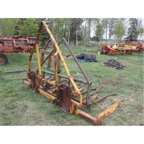 2 SQUARE BALE FORKS