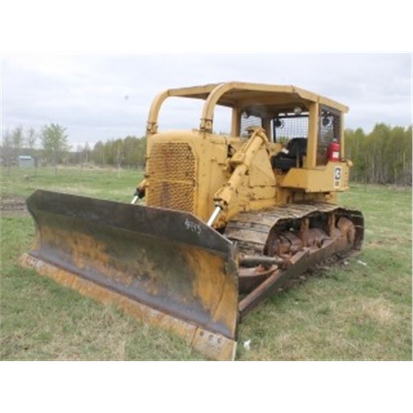 CAT D7