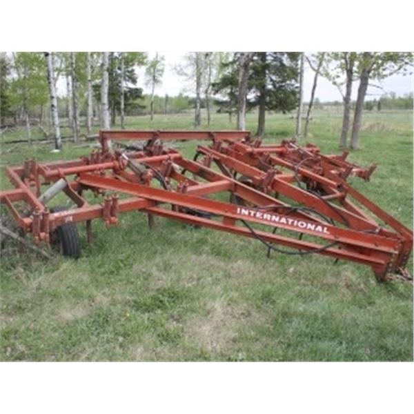 I.H. CULTIVATOR (AS IS)