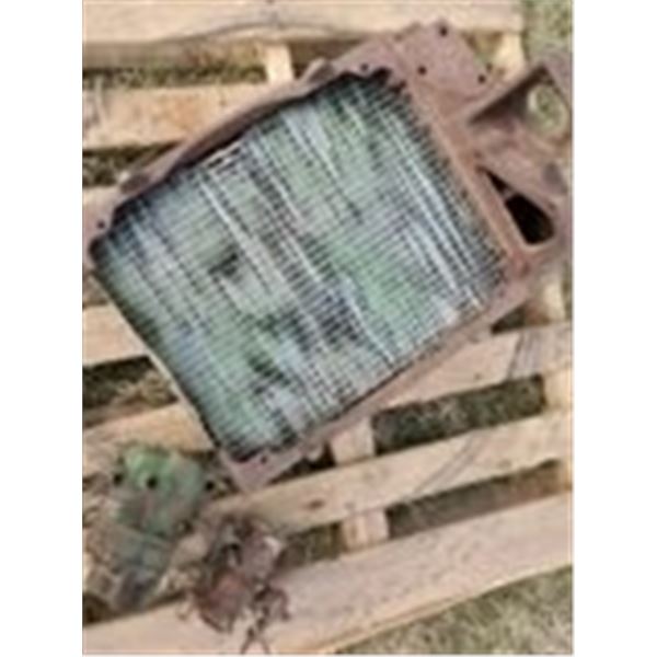 JOHN DEERE RADIATOR, HYDRAULIC PUMP AND CARB
