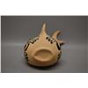 Image 2 : NATIVE AMERICAN JEMEZ POTTERY FISH BY M DAVIS