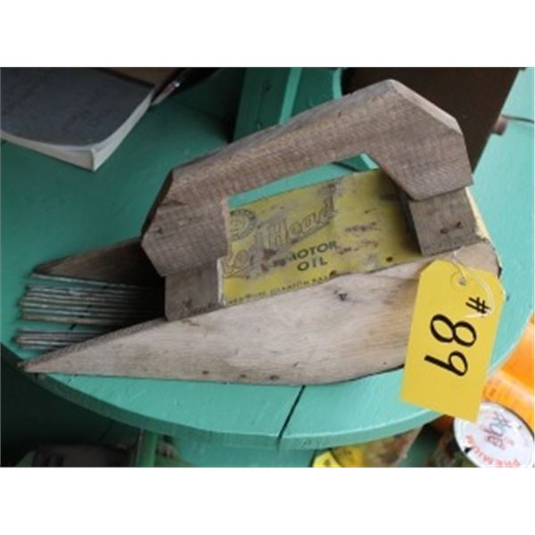 BLUEBERRY PICKER C/W RED HEAD & WHITE ROSE TINS