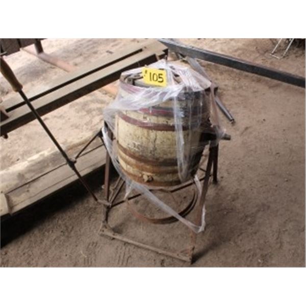 HAND TURN BUTTER/ICE CREAM MAKER