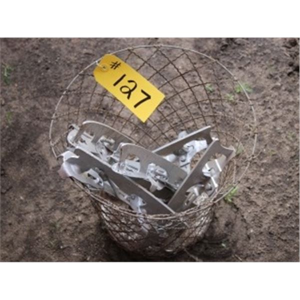 BASKET C/W ICE SKATE BLADES