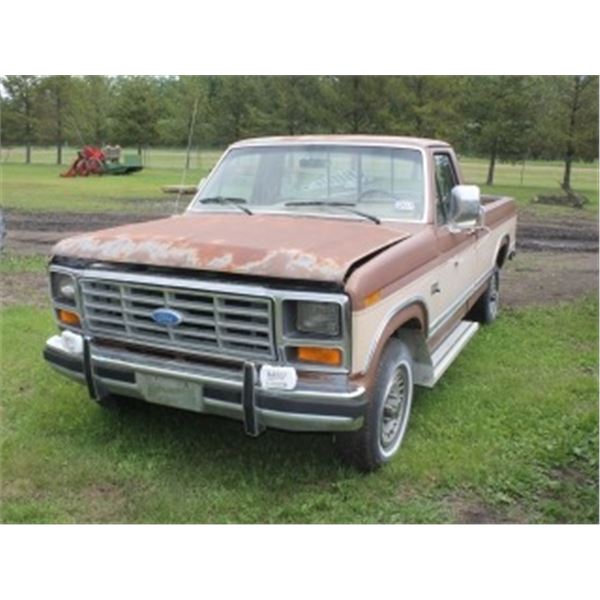 1986 FORD LARIAT HALF TON