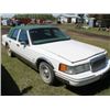 Image 7 : LINCOLN TOWN CAR
