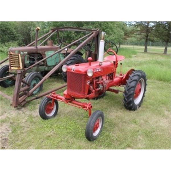 FARMALL CUB MCCORMICK (RED)