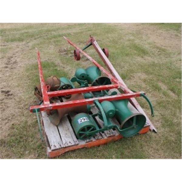 SEEDER C/W TWO HITCHES