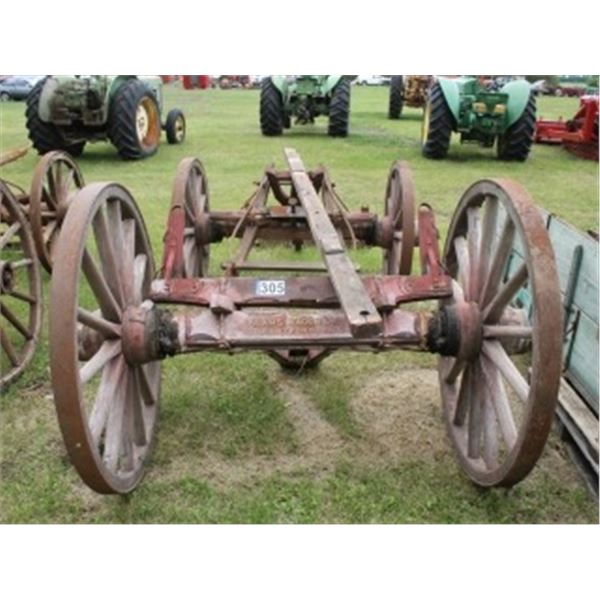 ADAMS HIGH GEAR WAGON C/W HITCH & GREEN GRAIN BOX