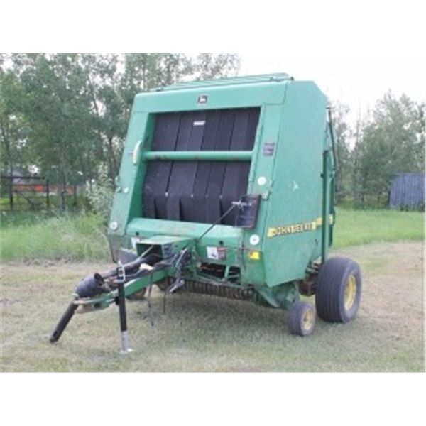 JOHN DEERE 566 ROUND BALER