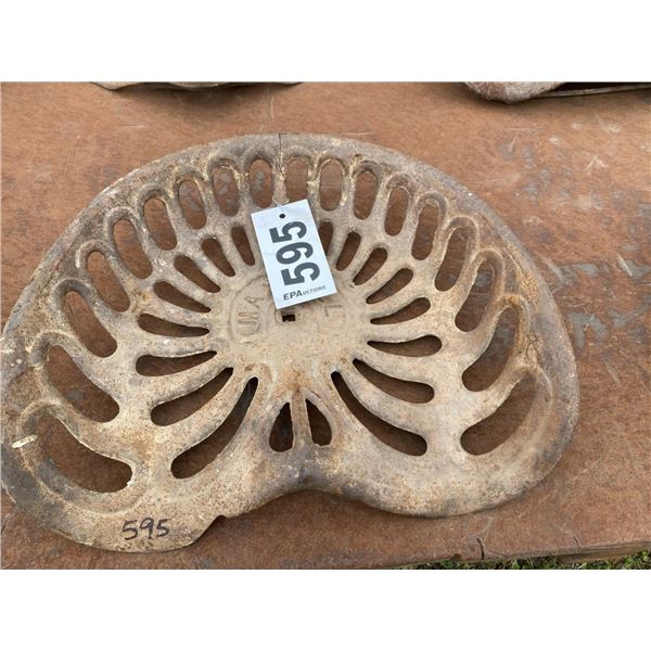"MAXWELL" ANTIQUE TRACTOR SEAT