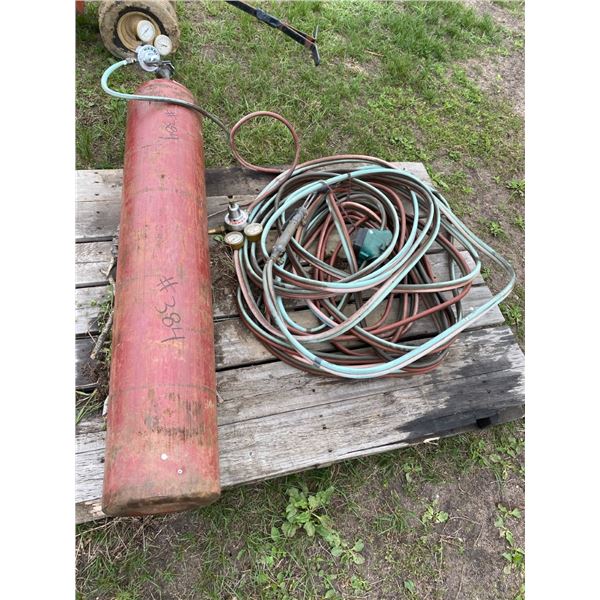 CUTTING TORCH & BOTTLE