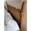 Image 1 : Queen Size Vintage Bed