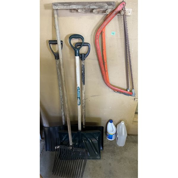 JOB LOT OF GARDEN TOOLS