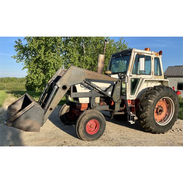 CASE MODEL 1070 W/ MODEL 795 LOADER