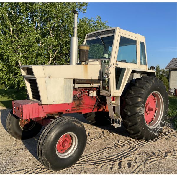 CASE MODEL 1070 TRACTOR