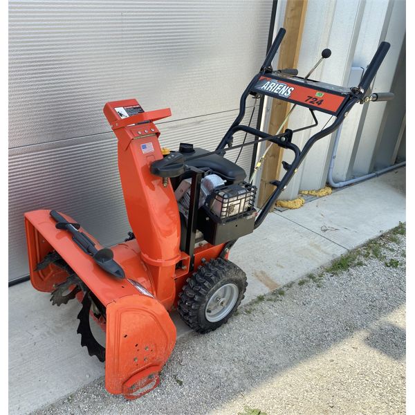 ARIENS 724 SNOWBLOWER MODEL 932046 - AS NEW