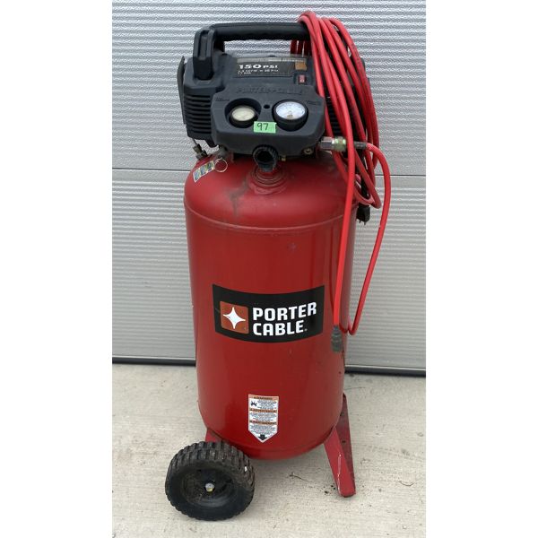 PORTER CABLE 150 PSI AIR COMPRESSOR W/ HOSE - 17 GAL