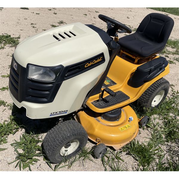 CUB CADET LTZ1045 LAWN TRACTOR