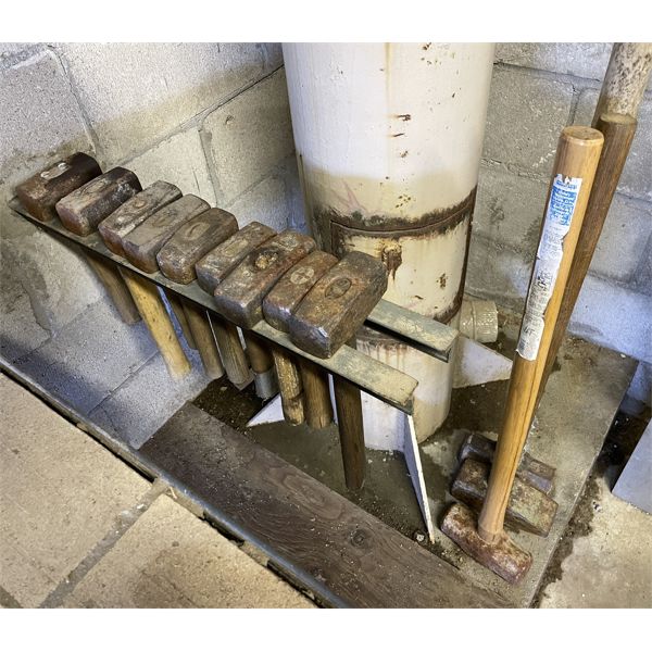 JOB LOT OF HEAVY HAMMERS, SLEDGE HAMMERS