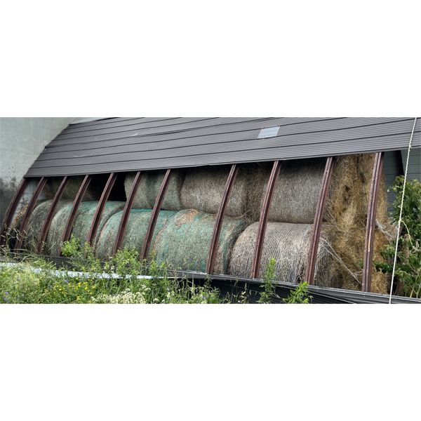 LOT OF APPROX 20X OLDER ROUND BALES OF HAY