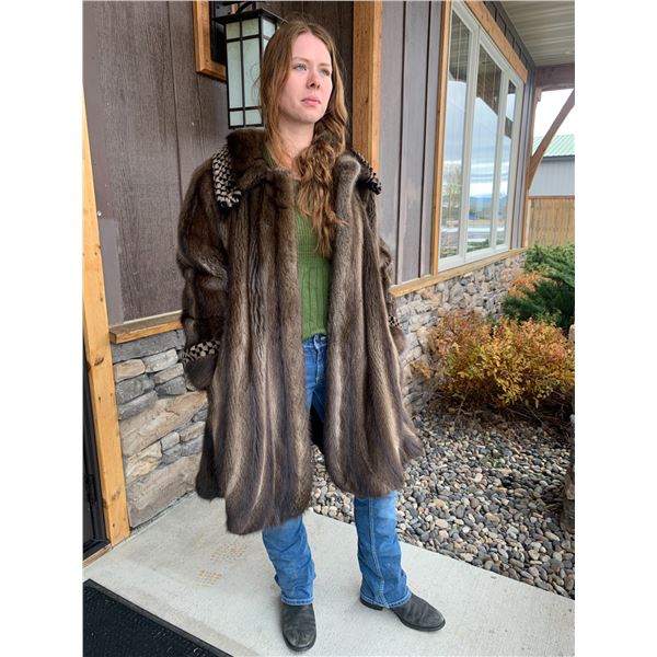 BEAVER FUR COAT SIZE LARGE