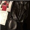 Image 2 : KIMBO SLICE SIGNED MMA GLOVE (DPI SPORTS COA)