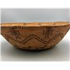 Image 8 : Old Native American (Apache) Polychrome Basket - Figural and Geometric Patterns