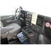 Image 8 : 2015 Chev Express Cutaway Ambulance