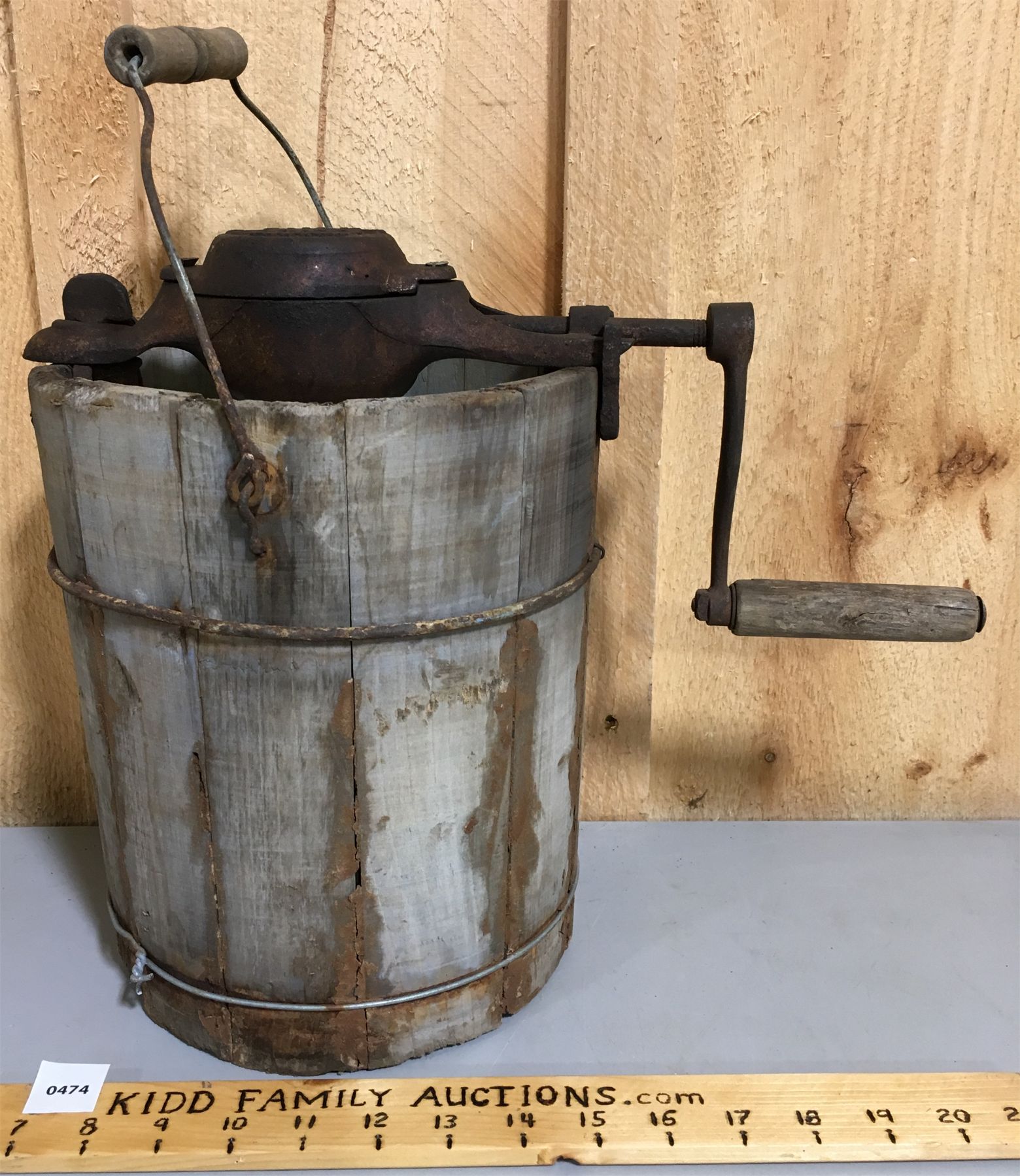 ANTIQUE PEERLESS ICE CREAM CHURN Kidd Family Auctions