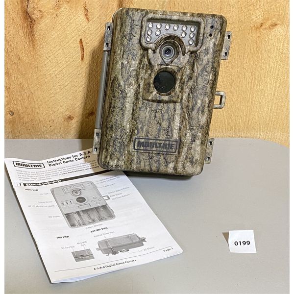 MOULTRIE A8 TRAIL CAMERA W/ MANUAL