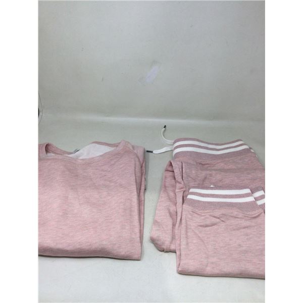 Laides 2 Piece Sweat Suit Size L