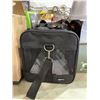Image 2 : Amazonbasics Small Pet Carrier
