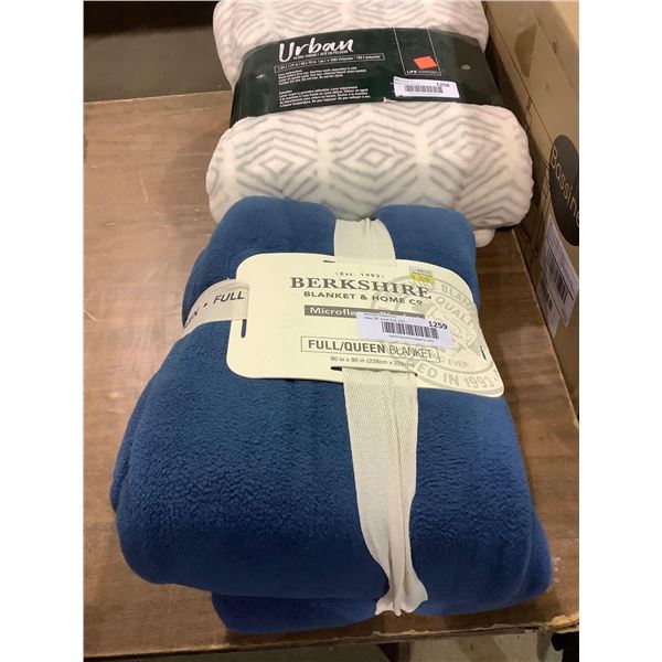 Berkshire Queen Size Microfleece Blanket