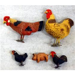 2 Germany chickens, 2 small chickens, pig
