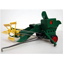 Slik Oliver red wheel combine