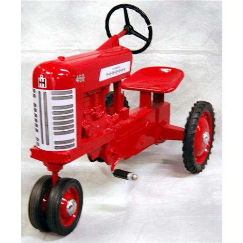 Restored Eska Farmall 450 pedal tractor