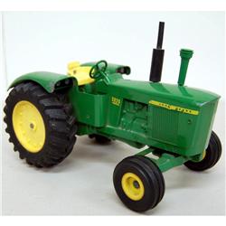 John Deere 5020 w/air cleaner org.