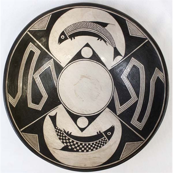 Vintage Mata Ortiz Bowl by Roberto Banuelos