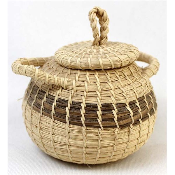 Lidded Sweetgrass Basket
