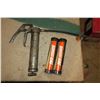 Image 1 : Grease gun + 2 Grease Tubes