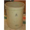 Image 1 : 8 Gal. Medalta Crock, Cracked