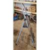 Image 2 : 4' Step ladder