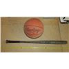 Image 1 : Vintage Kids Baseball Bat + Basket Ball