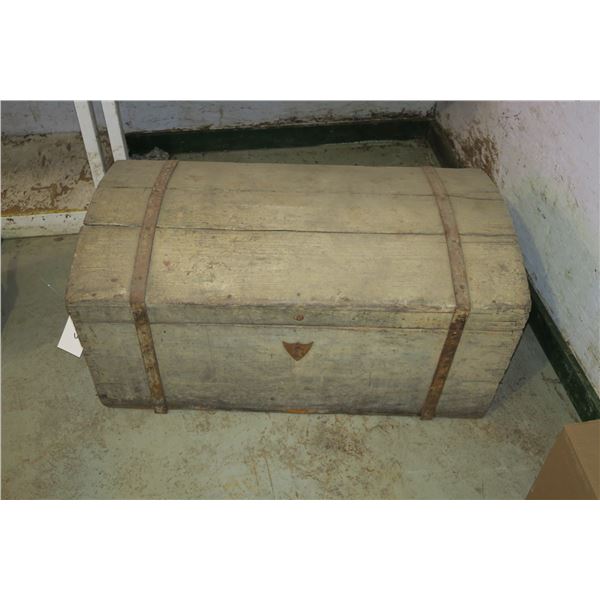 Vintage Wooden Chest w/ Original Hardware 38"×21"×19"